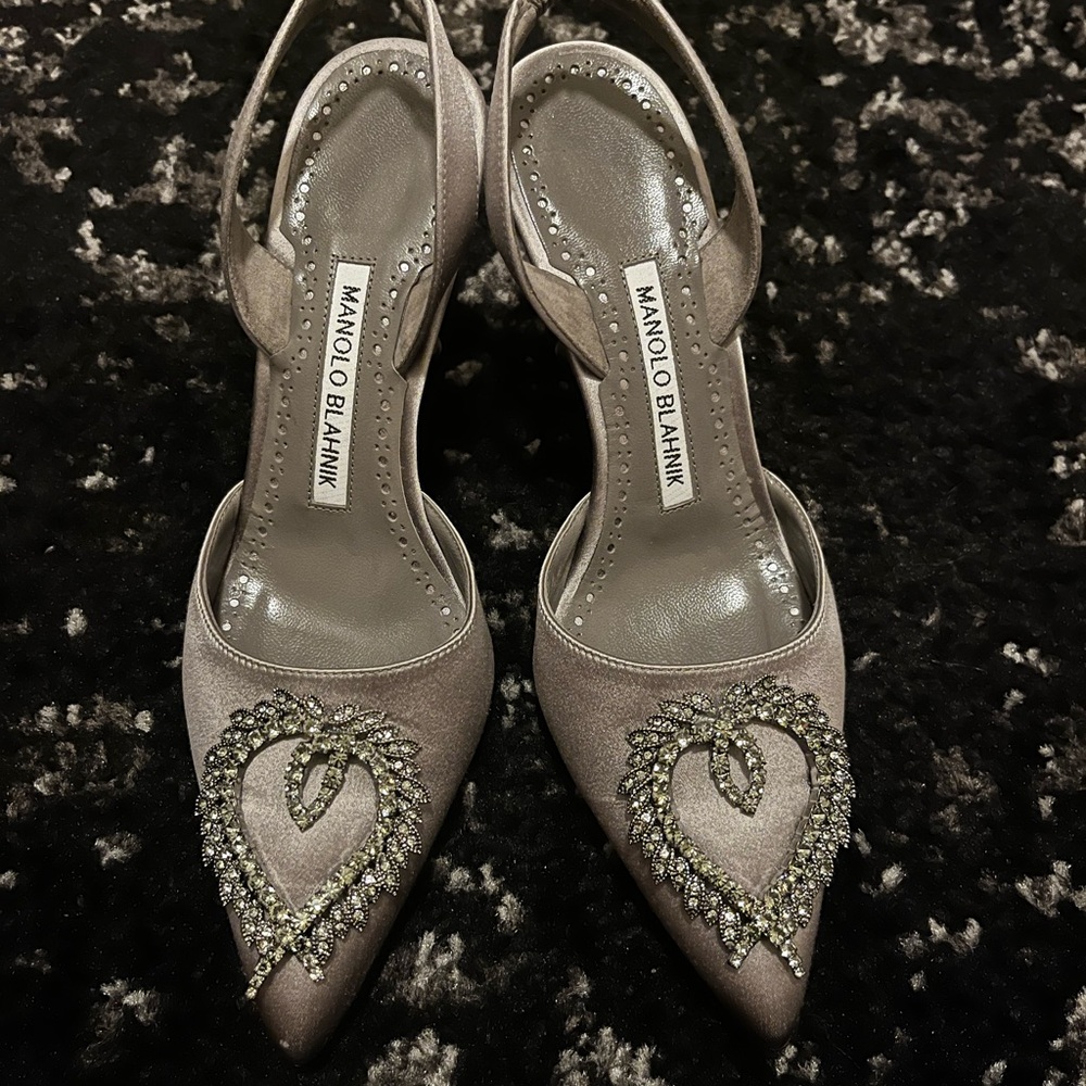 Manolo Blahnik Antiphona Pumps